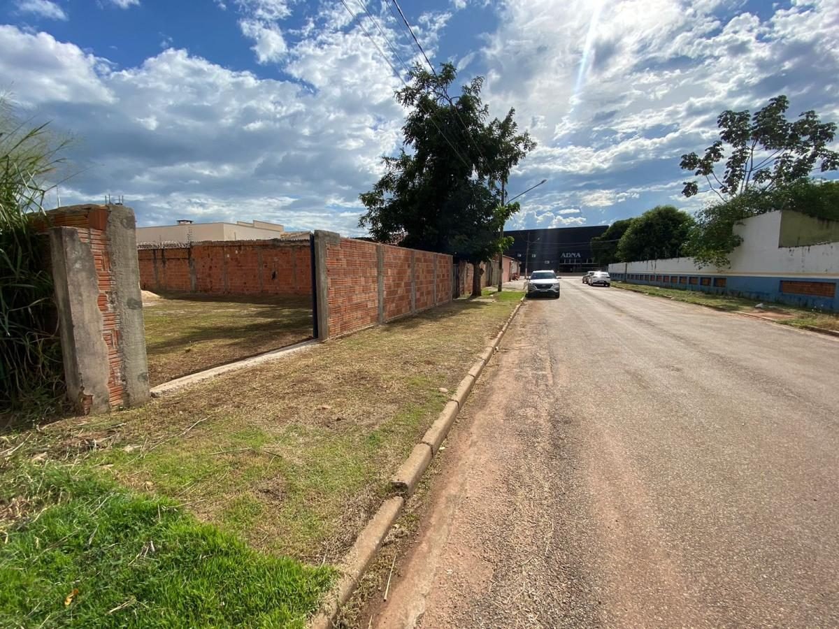 Terreno à venda em Cavalhada, Cáceres — Terreno 886 m² · Cavalhada